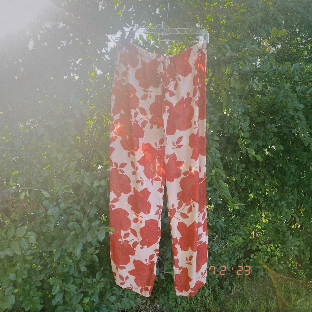 🌼 4 for $40 Flower Bundle Sale 🌼 Express Vintage-Style SHEER Pants - Red Roses